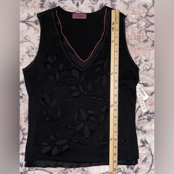 Velvet Black Sleeveless Tank Laser cut Top Size Small - Picture 6 of 9